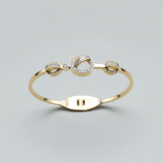 Luxe Loop Diamond Gold Bracelet